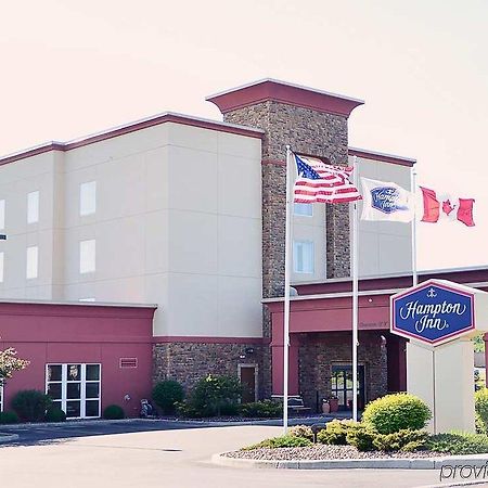 Hampton Inn Watertown Zewnętrze zdjęcie