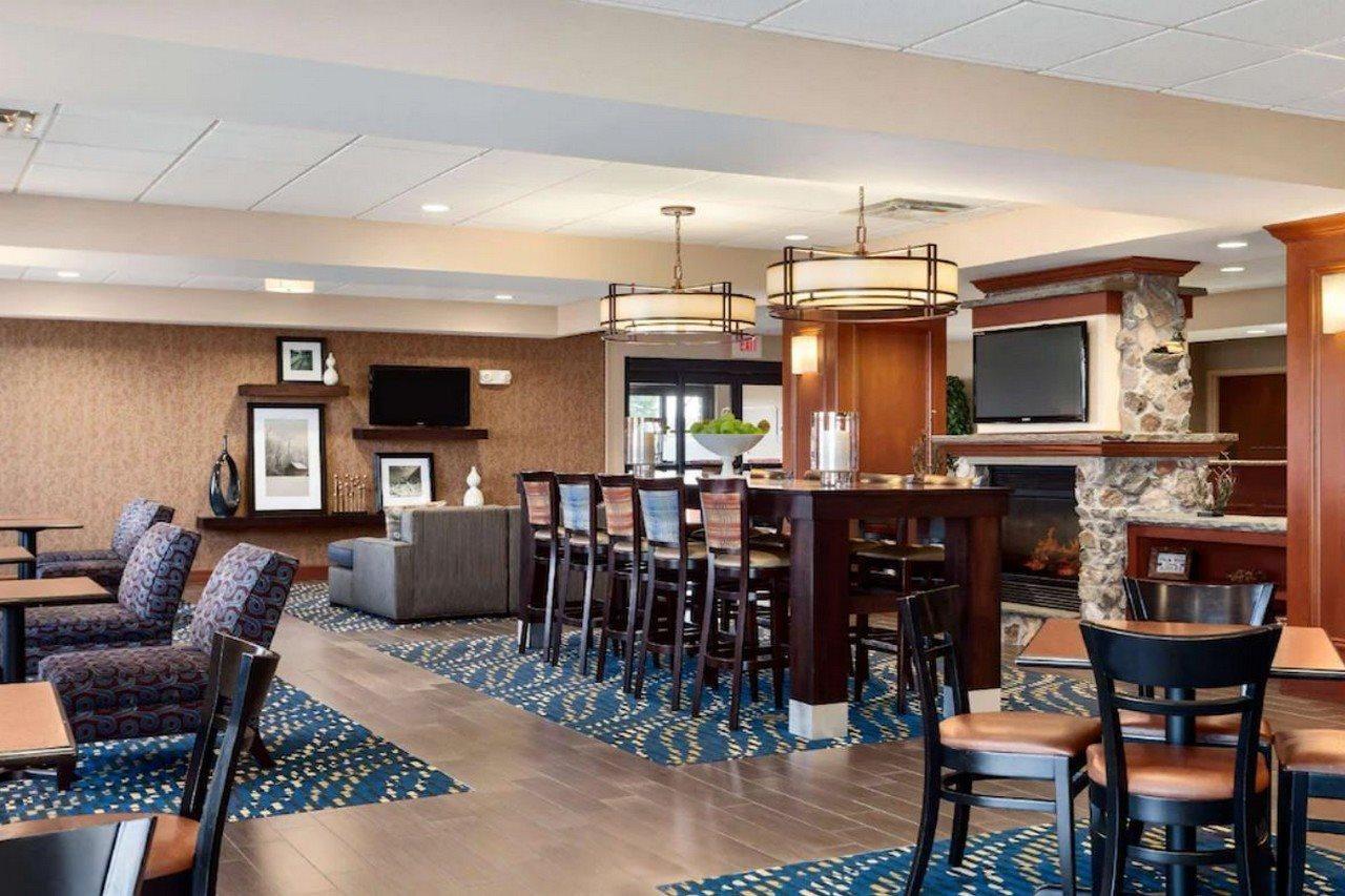 Hampton Inn Watertown Zewnętrze zdjęcie