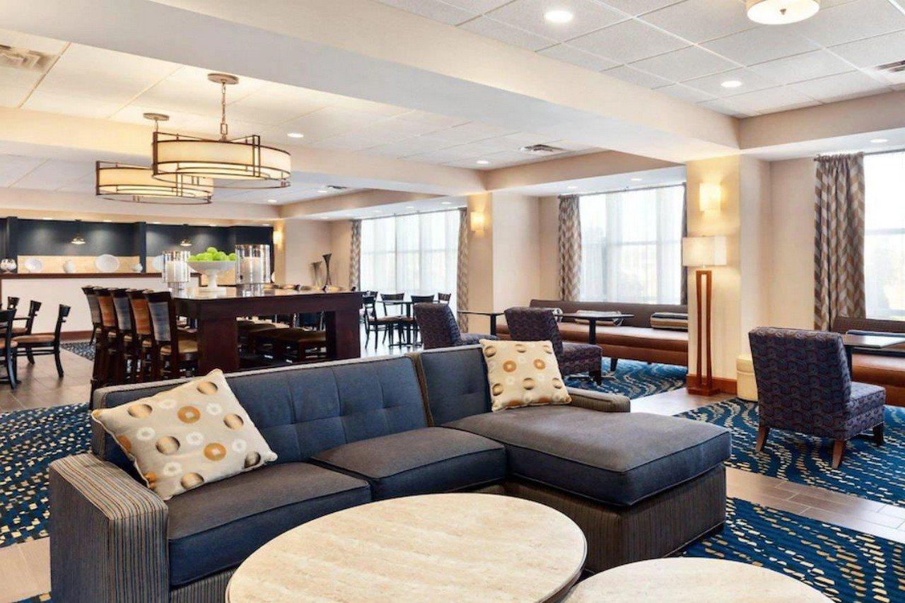 Hampton Inn Watertown Zewnętrze zdjęcie