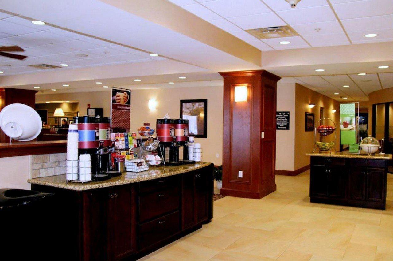 Hampton Inn Watertown Zewnętrze zdjęcie