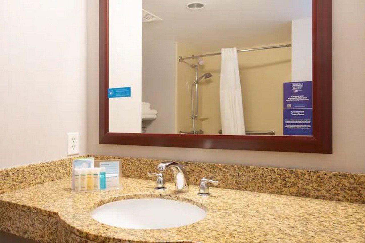 Hampton Inn Watertown Zewnętrze zdjęcie