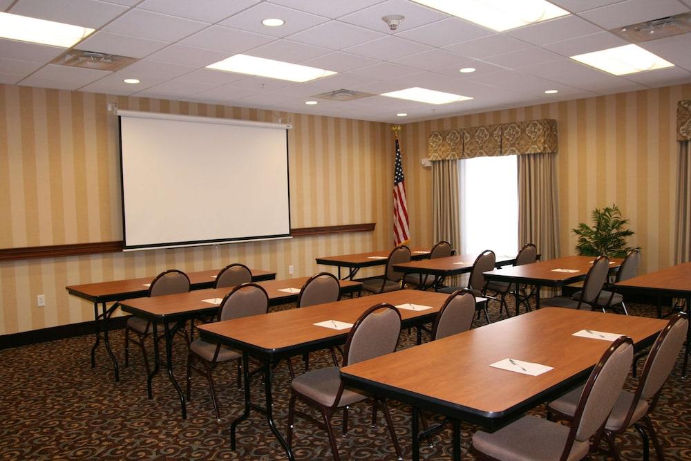 Hampton Inn Watertown Zewnętrze zdjęcie