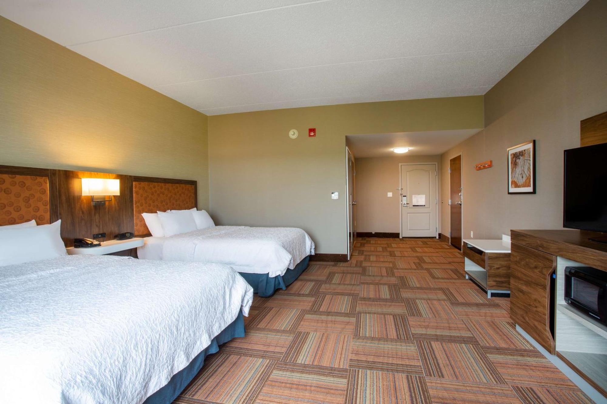 Hampton Inn Watertown Zewnętrze zdjęcie