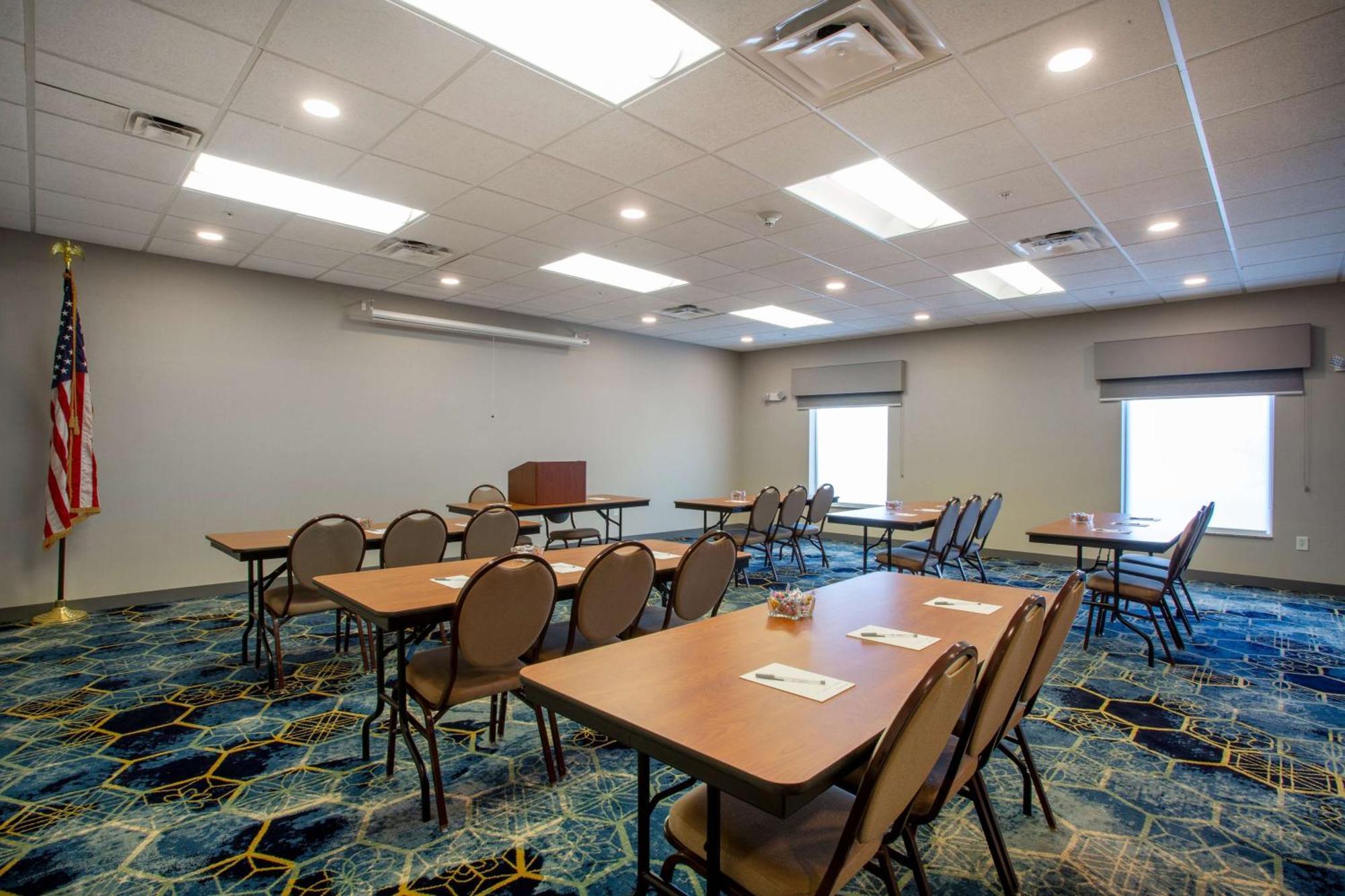 Hampton Inn Watertown Zewnętrze zdjęcie