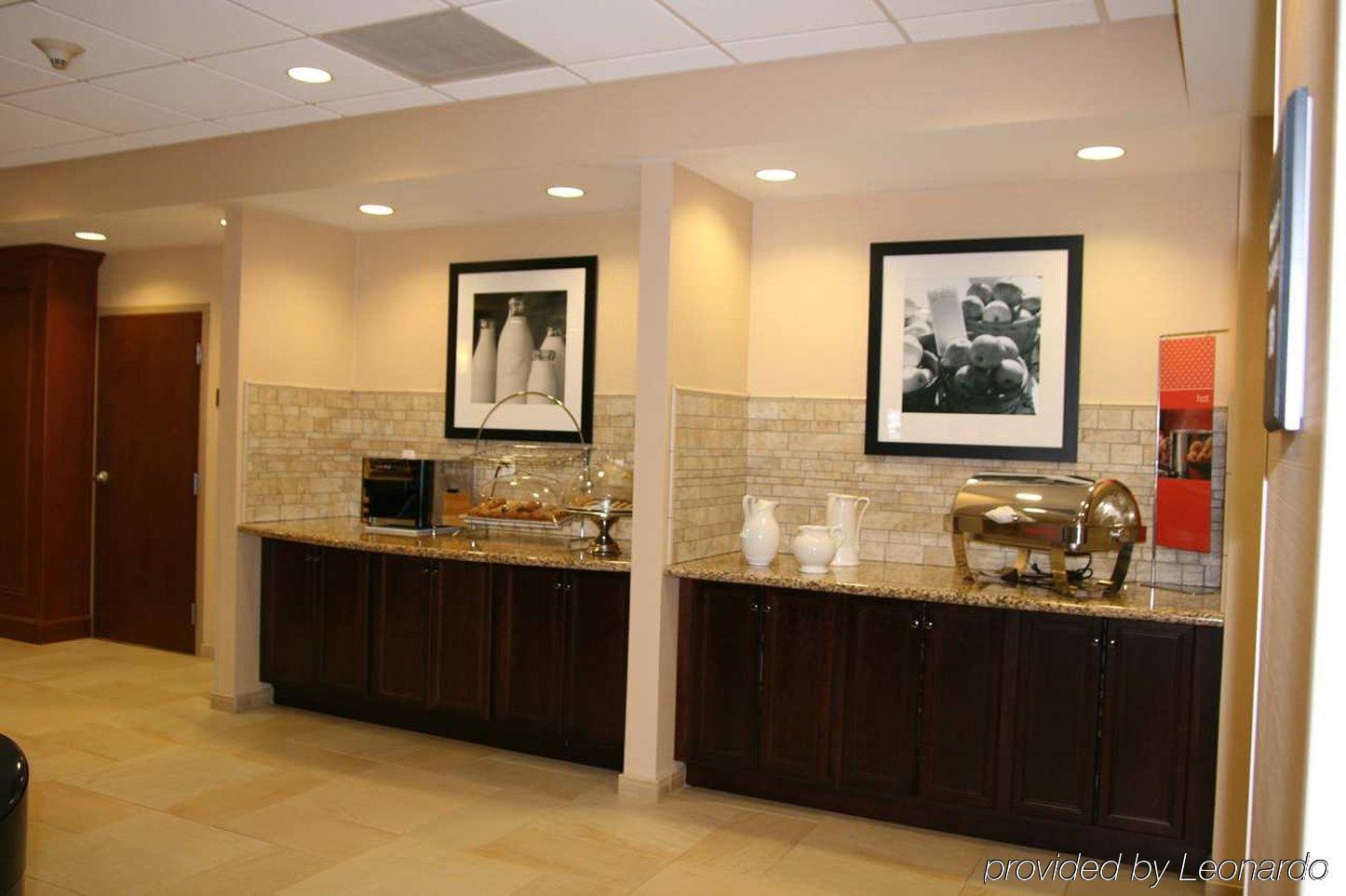 Hampton Inn Watertown Wnętrze zdjęcie