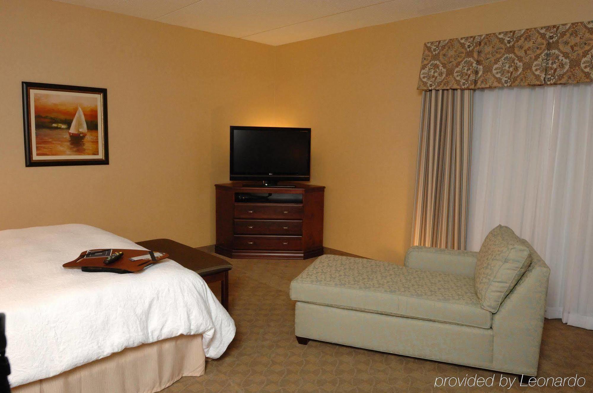 Hampton Inn Watertown Zewnętrze zdjęcie