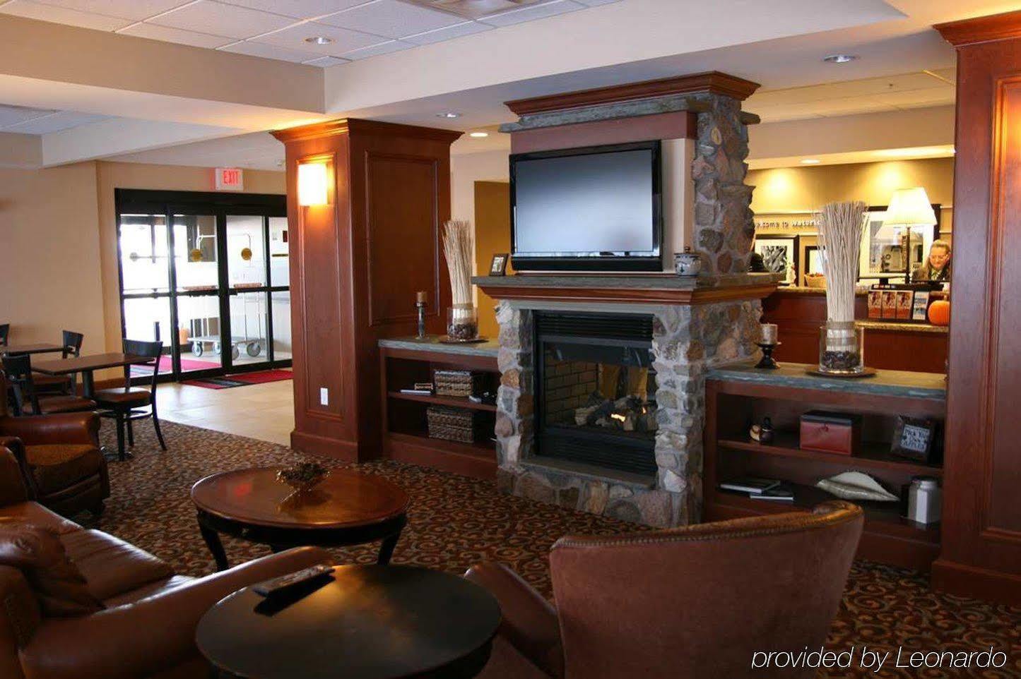 Hampton Inn Watertown Zewnętrze zdjęcie