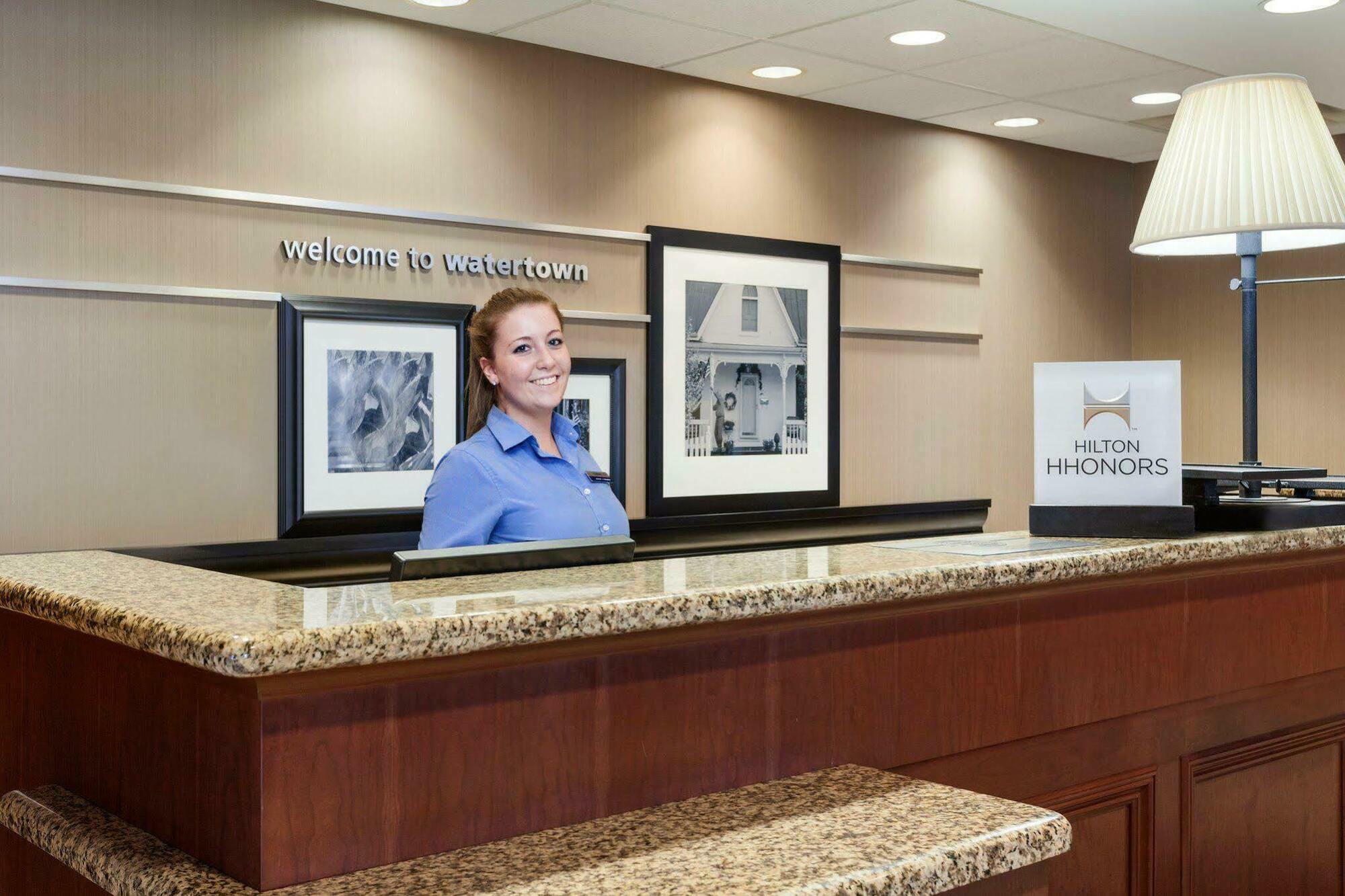 Hampton Inn Watertown Zewnętrze zdjęcie