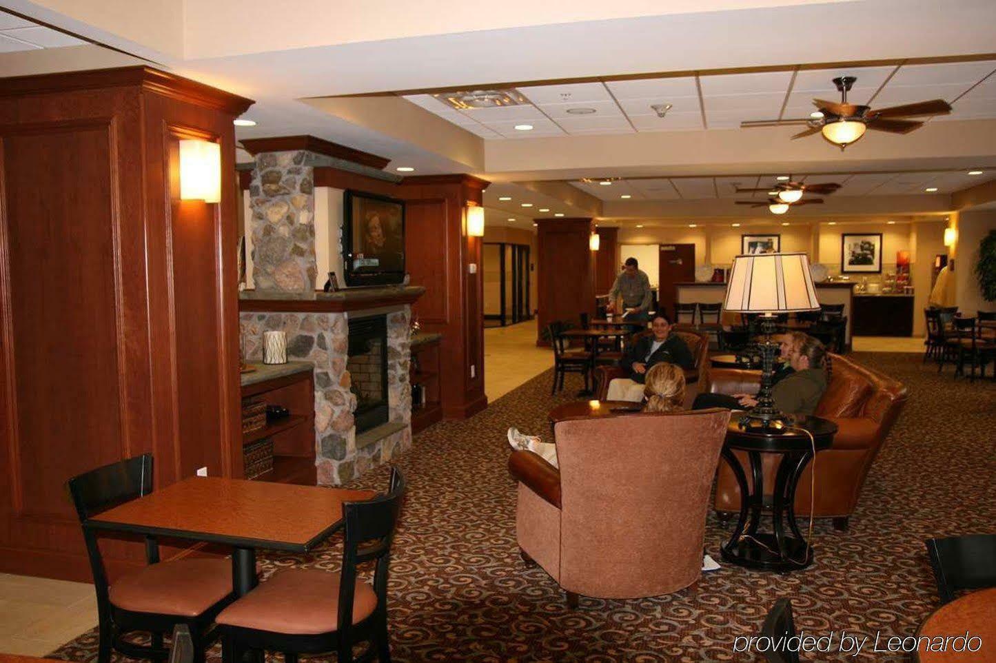 Hampton Inn Watertown Zewnętrze zdjęcie